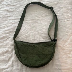 Uniqlo Round mini shoulder bag - green